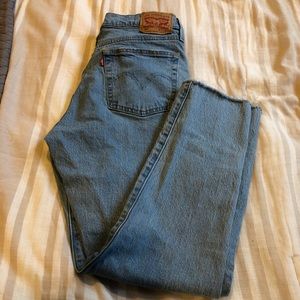 Levi’s light wash 501 skinnies size 28